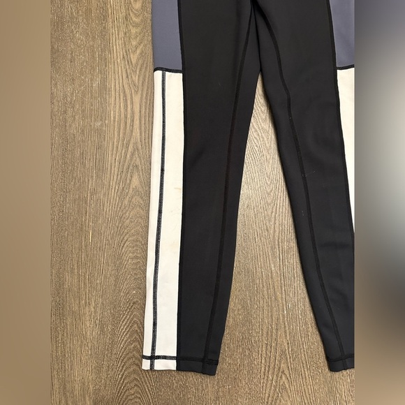 NEOT ALLFENIX COLOR BLOCK LEGGINGS - Size XS SKU:15 - Picture 2 of 6
